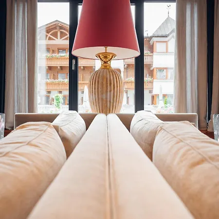Trofana Royal 5 Otel Ischgl